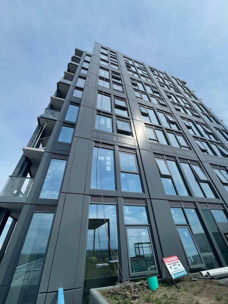 crystal-clear-business-windows-toronto